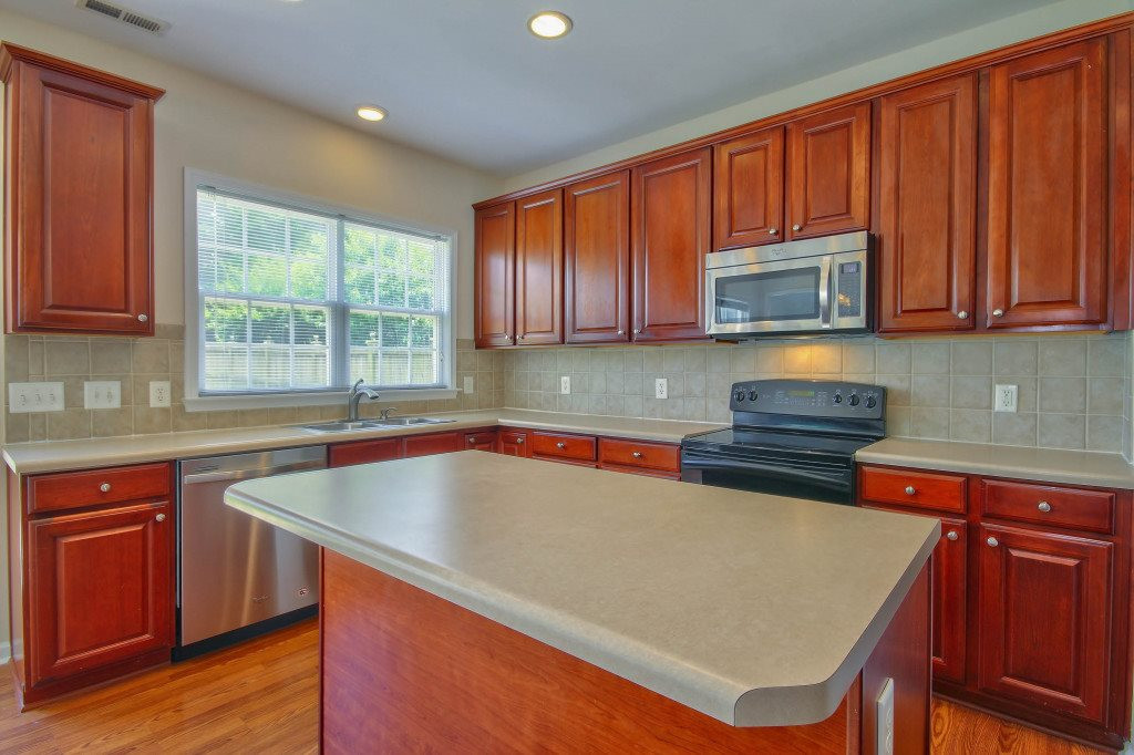 7608 Vista Del Rey Lane Raleigh, NC 27613 - Photo 6 of 25 Kitchen