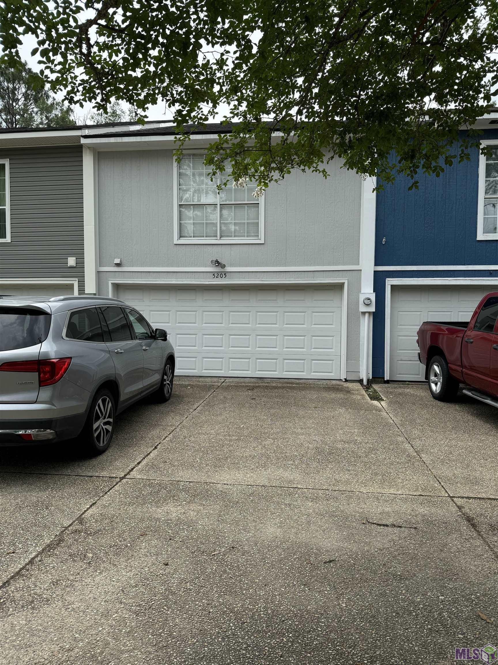 5205 Heatherstone Drive Baton Rouge, LA 70820 - Photo 3 of 35