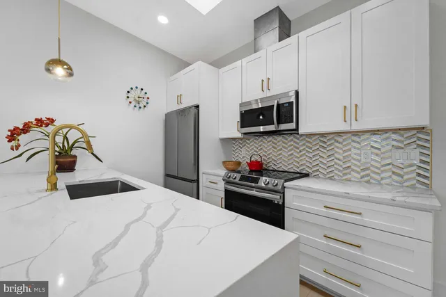 $410,000 | 1368 Bryant Street Northeast, Unit 4, Washington, DC 20018