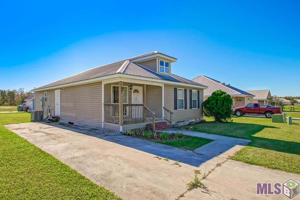 26350 Riverscape Drive Springfield, LA 70462 - Photo 5 of 32