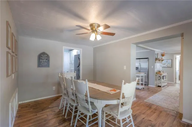 $250,000 | 915 Dickinson Road, Independence, MO 64050