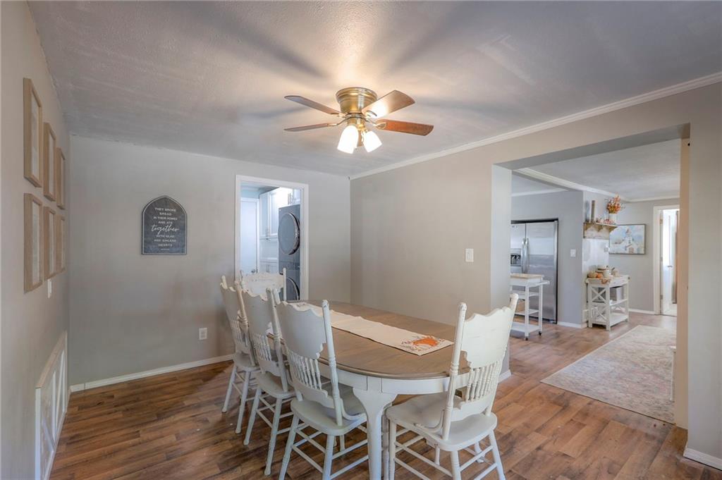 915 Dickinson Road Independence, MO 64050 - Photo 14 of 33