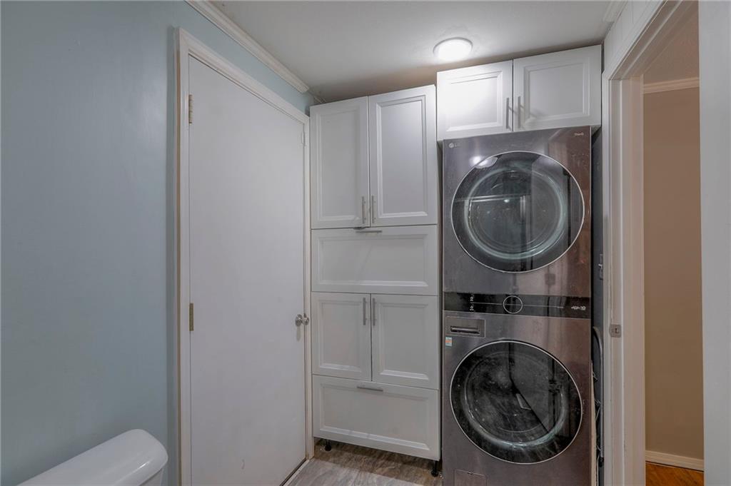 915 Dickinson Road Independence, MO 64050 - Photo 17 of 33