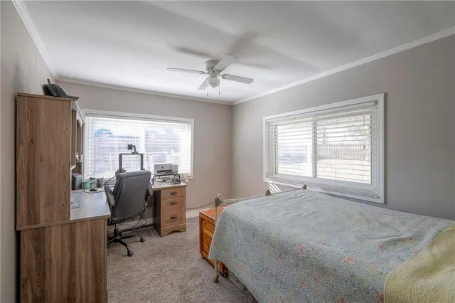 $250,000 | 915 Dickinson Road, Independence, MO 64050