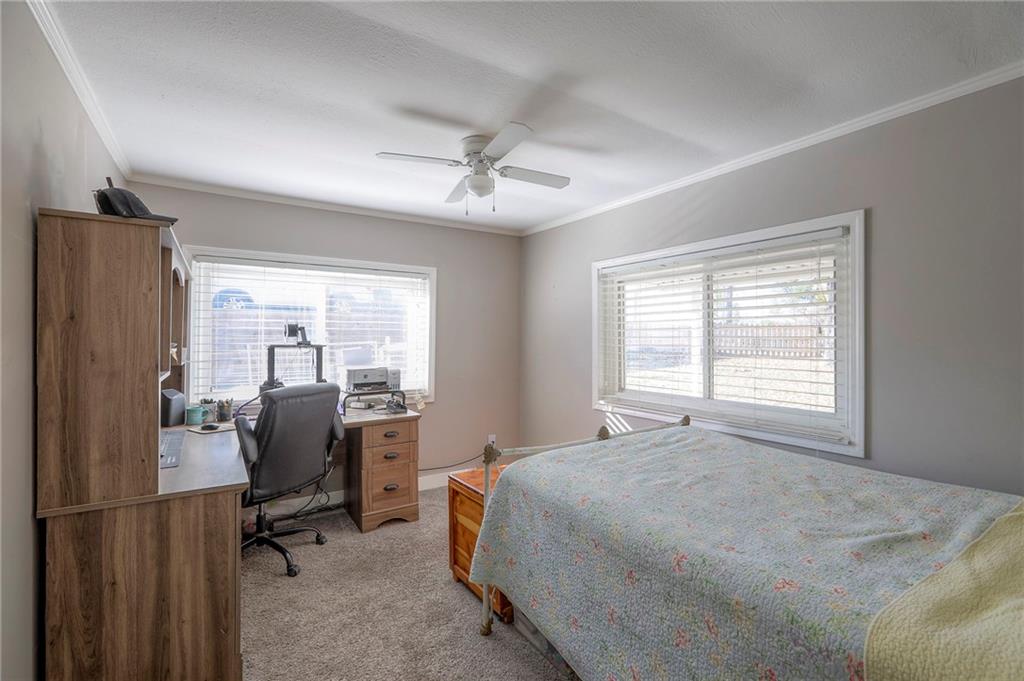 915 Dickinson Road Independence, MO 64050 - Photo 19 of 33