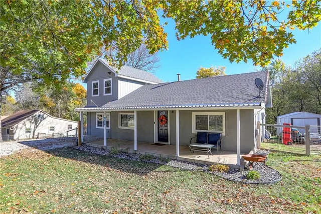 $250,000 | 915 Dickinson Road, Independence, MO 64050