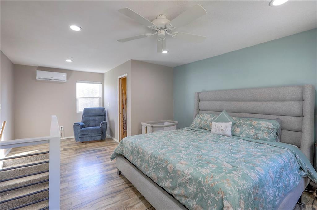 915 Dickinson Road Independence, MO 64050 - Photo 26 of 33