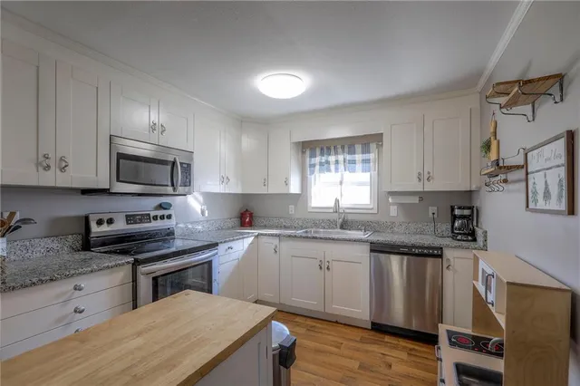 $250,000 | 915 Dickinson Road, Independence, MO 64050