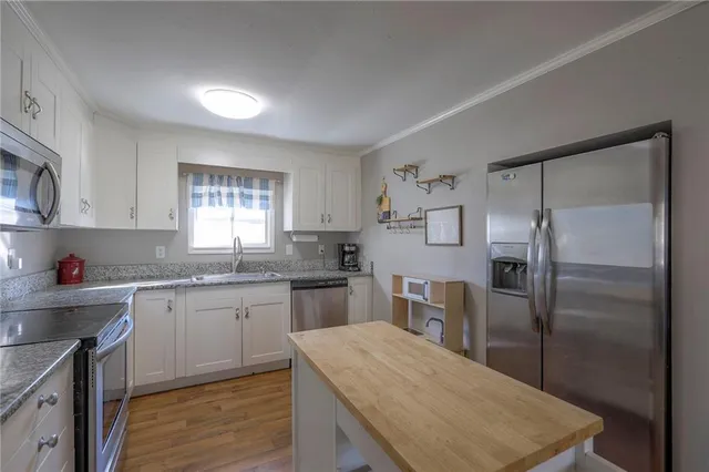 $250,000 | 915 Dickinson Road, Independence, MO 64050