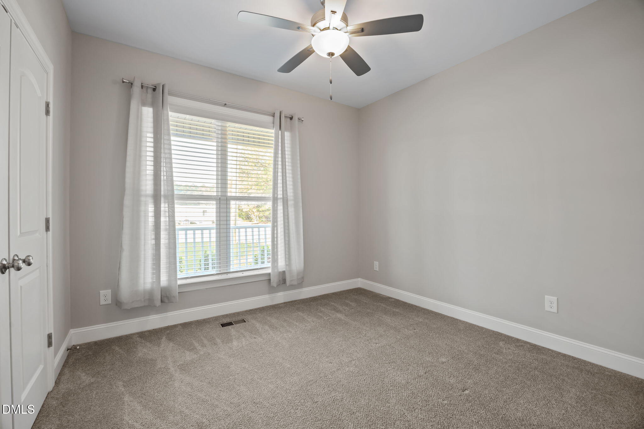 952 Brantleytown Road Zebulon, NC 27597 - Photo 17 of 34 952 Bedroom Front