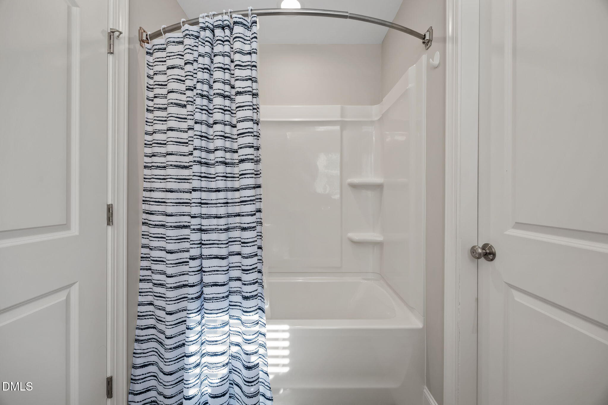 952 Brantleytown Road Zebulon, NC 27597 - Photo 28 of 34 952 Upstairs Bath 2