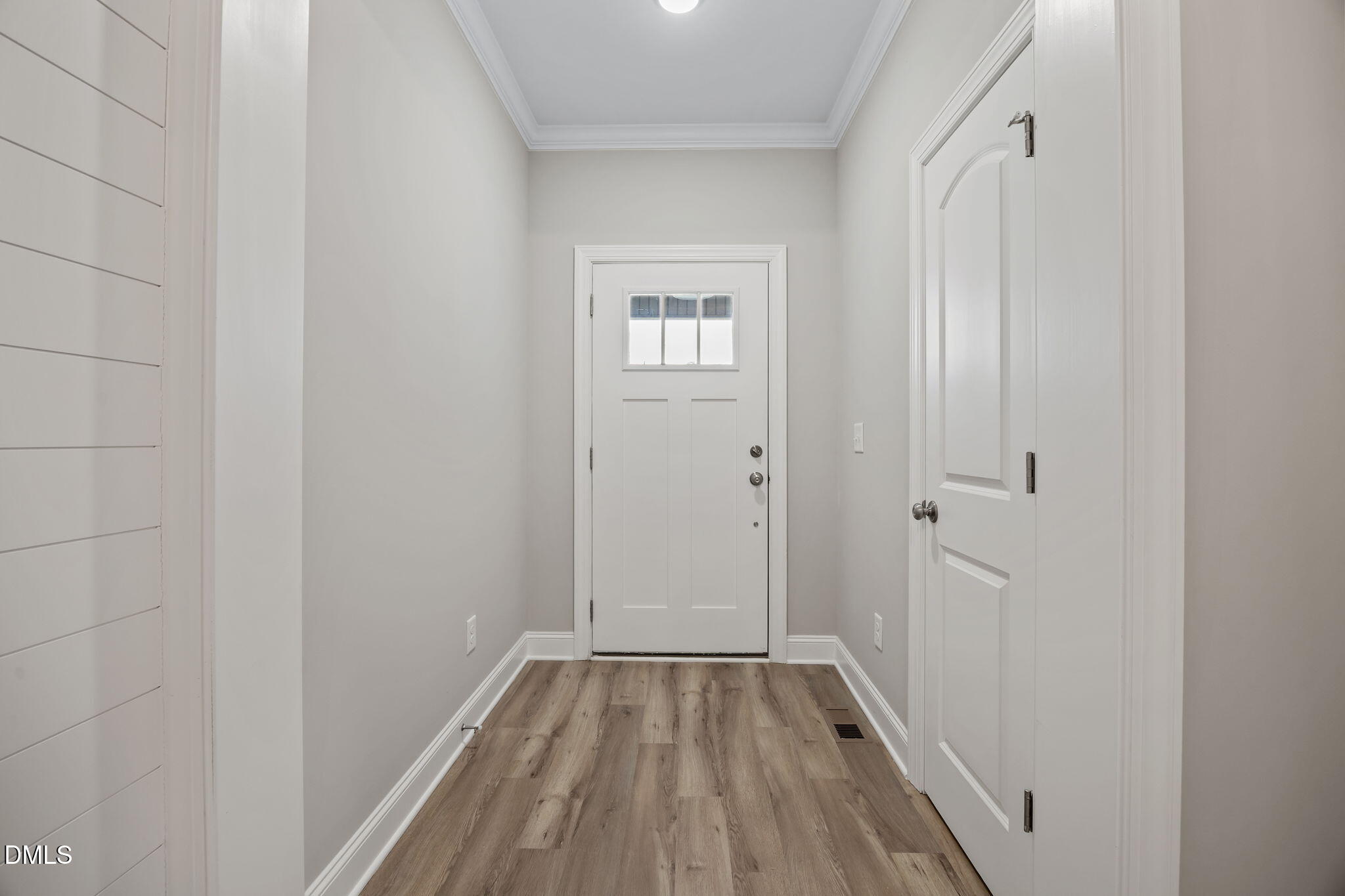 952 Brantleytown Road Zebulon, NC 27597 - Photo 5 of 34 952 Foyer