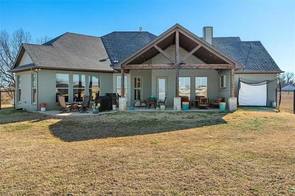 $650,000 | 308 County Road 3336, Paradise, TX 76073