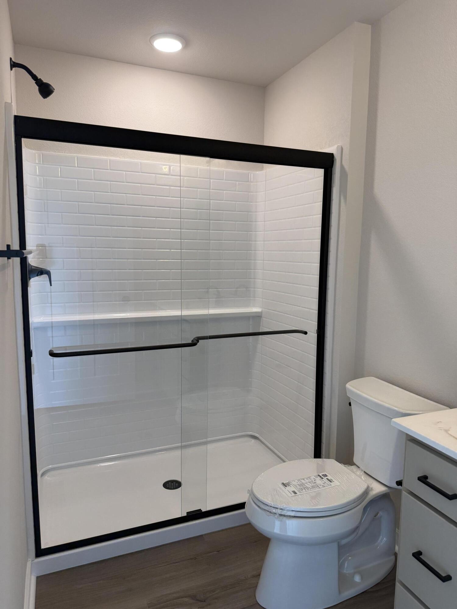 N162W21897 Poppy Road Jackson, WI 53037 - Photo 12 of 17 Primary on suite bath