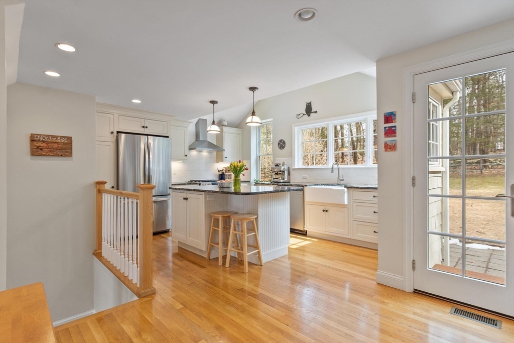 123 Bedford Road Lincoln, MA 01773 - Photo 8 of 40