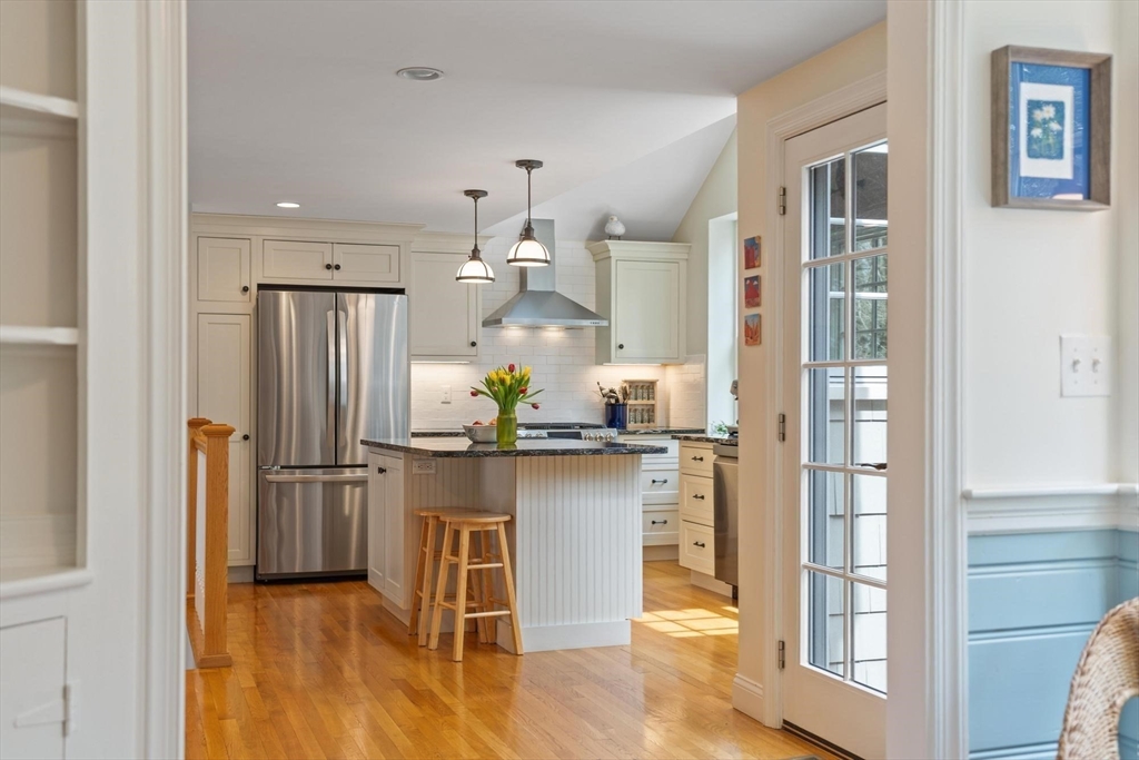 123 Bedford Road Lincoln, MA 01773 - Photo 9 of 40