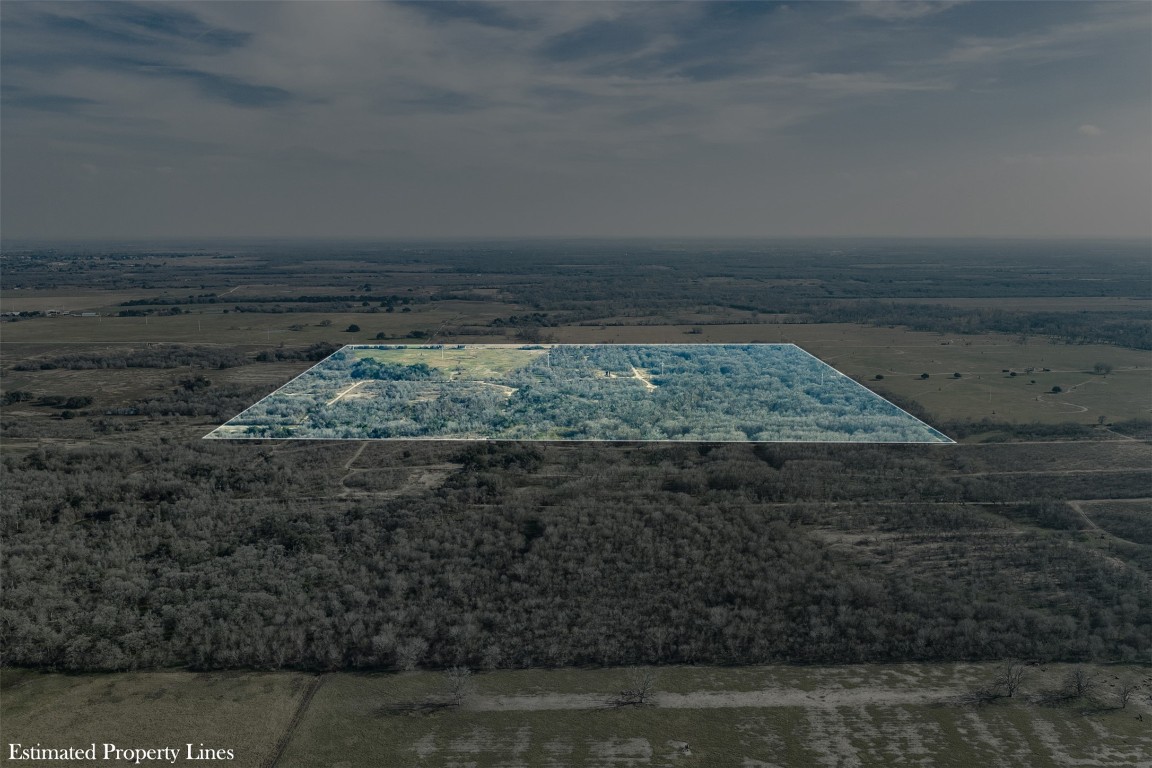 1144 Treetop Lane Luling, TX 78648 - Photo 15 of 31 a view of a dry yard