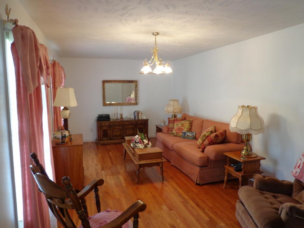165 Pierce Branch Road Elizabethton, TN 37643 - Photo 8 of 13 Photo 8