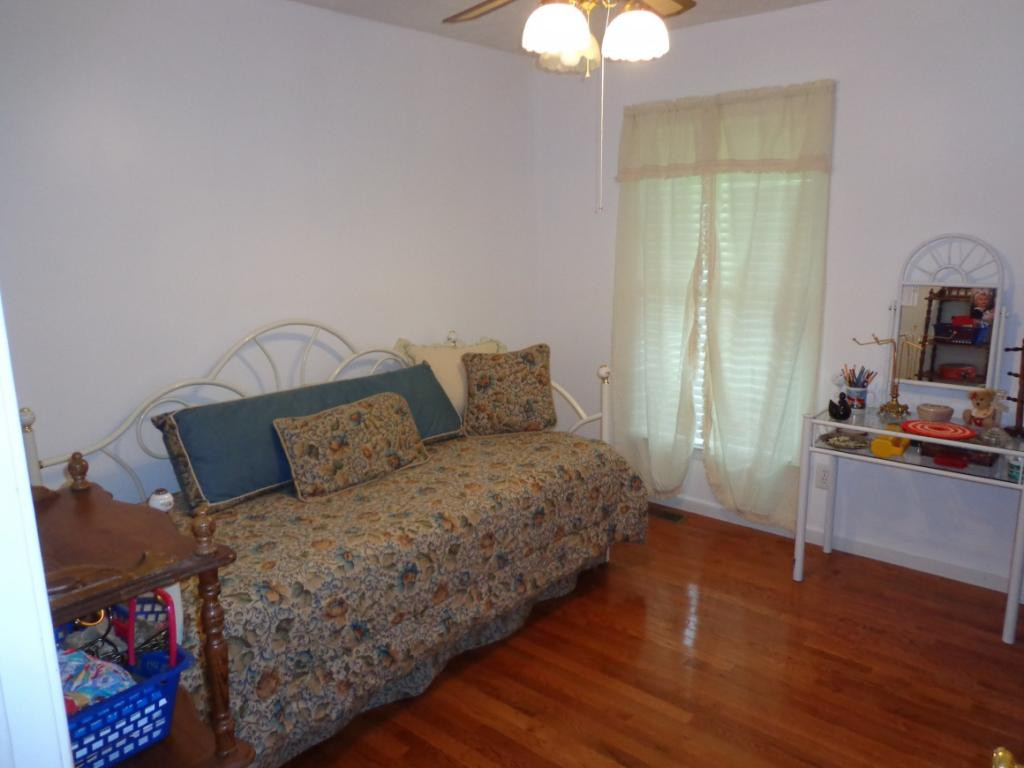 165 Pierce Branch Road Elizabethton, TN 37643 - Photo 10 of 13 Photo 10