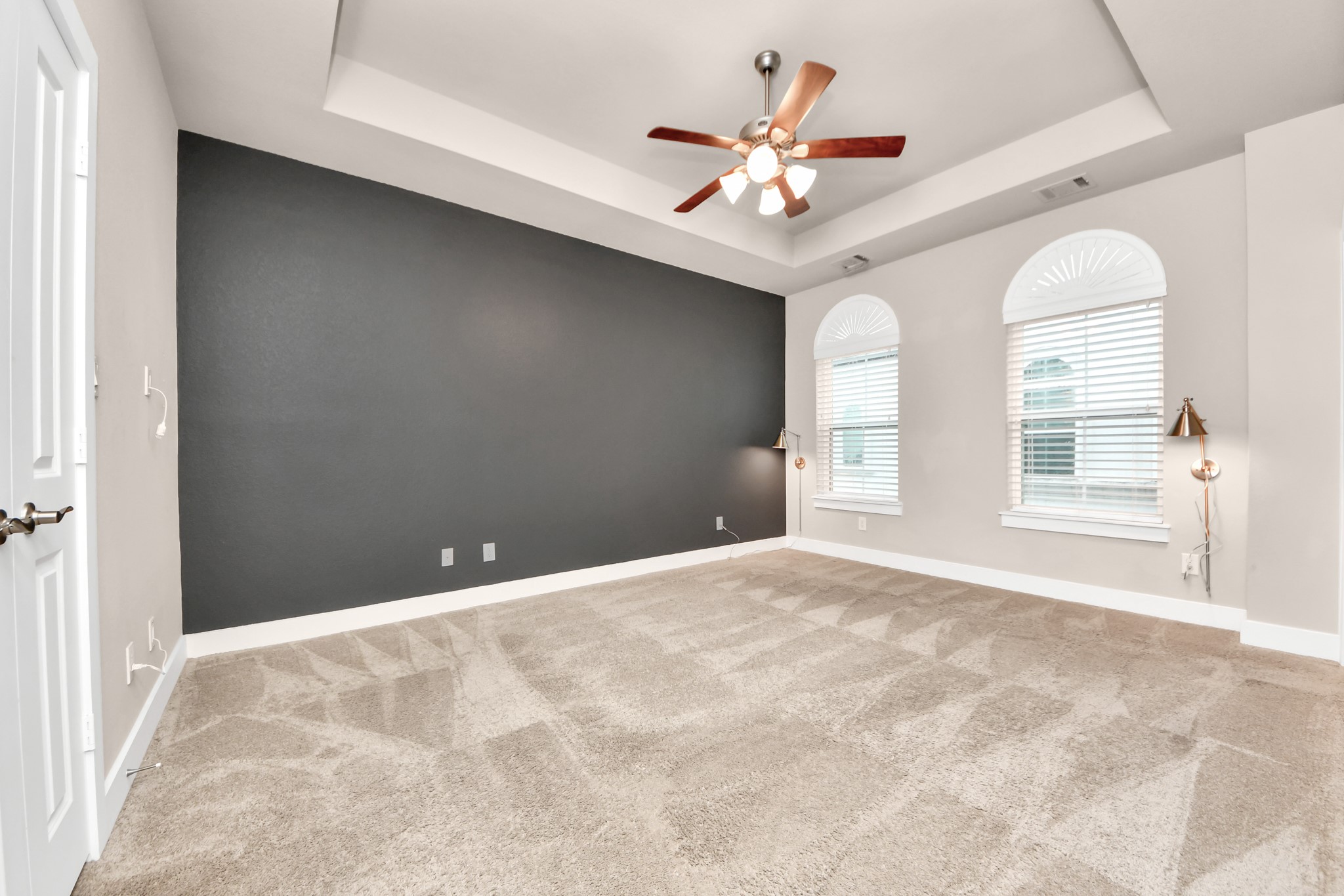 2704 Freund Street Houston, TX 77003 - Photo 27 of 45 en view of an empty room with a window