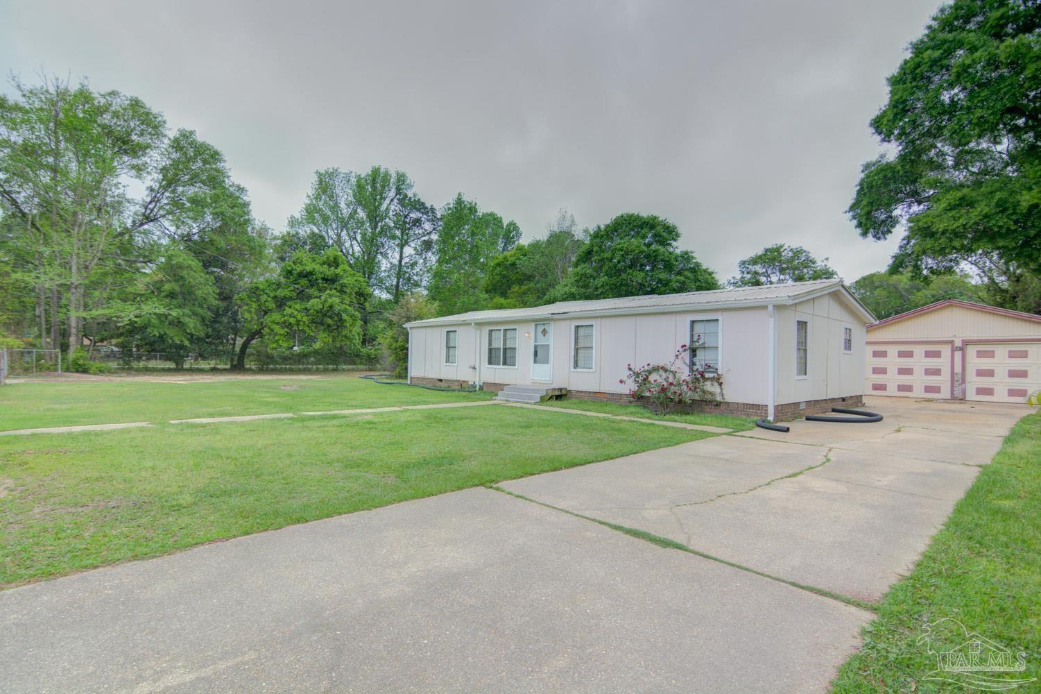 6377 Cotton Road Pensacola, FL 32526 - Photo 3 of 32 Gallery Image 3