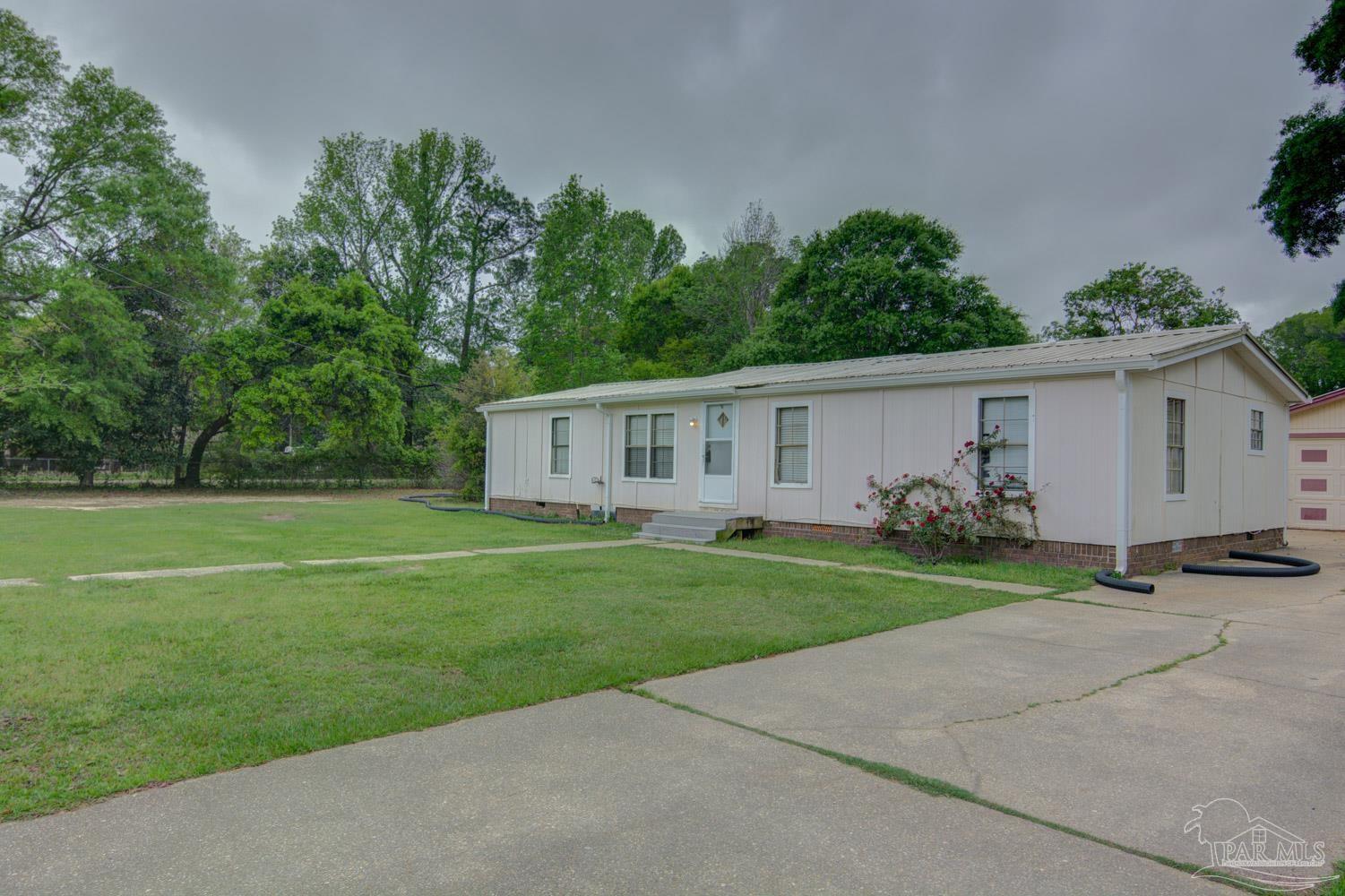 6377 Cotton Road Pensacola, FL 32526 - Photo 4 of 32 Gallery Image 4