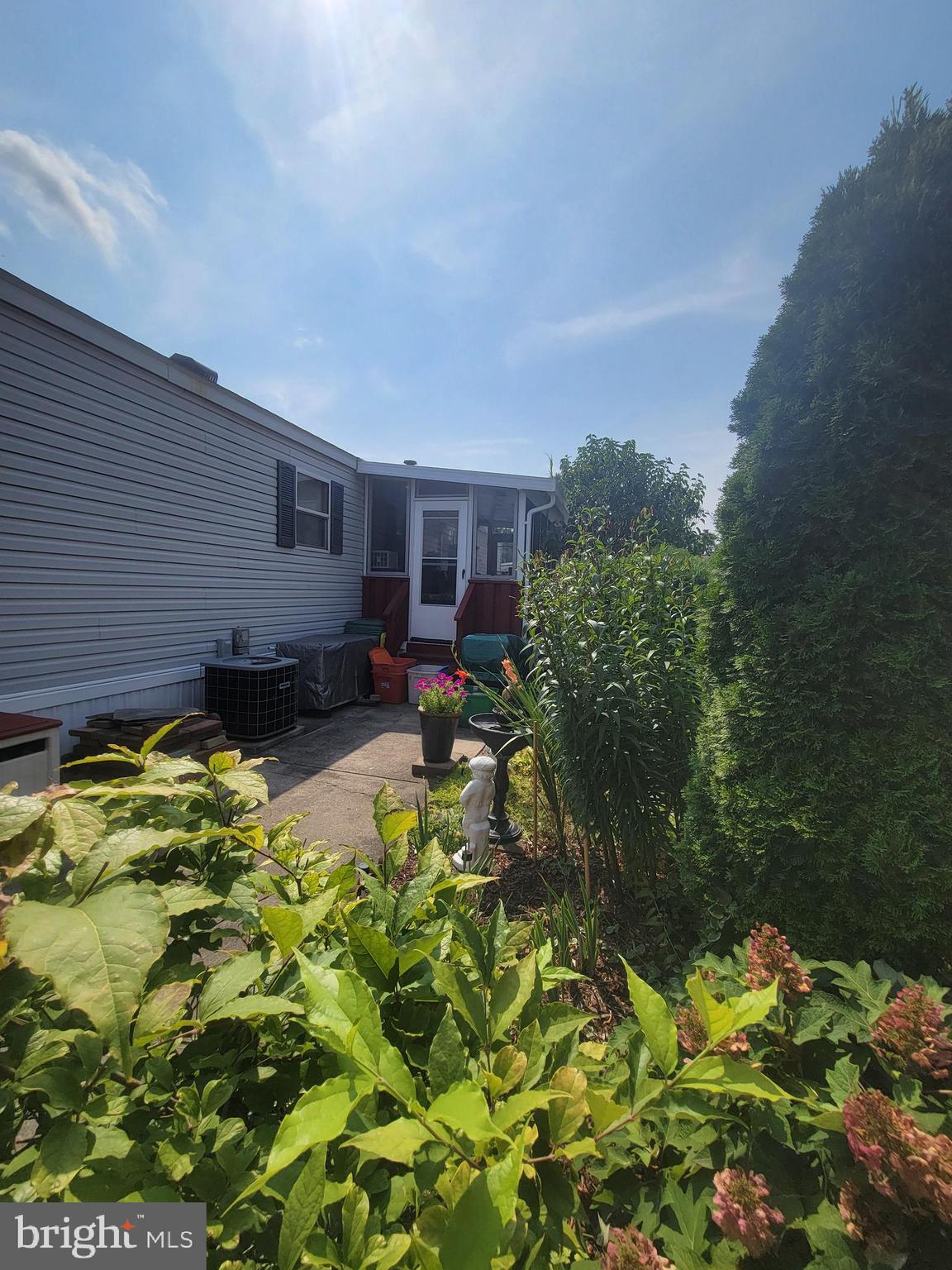 998 South Krocks Road Allentown, PA 18106 - Photo 6 of 45