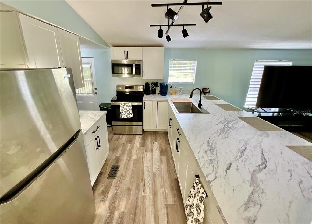 175 Whirlwind Loop Hawthorne, FL 32640 - Photo 28 of 64