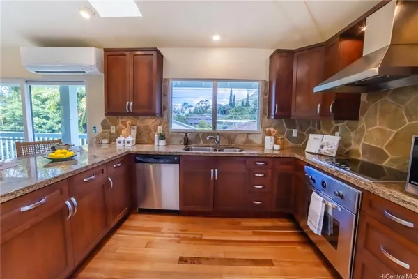 $1,650,000 | 1343 Maleko Street, Kailua, HI 96734