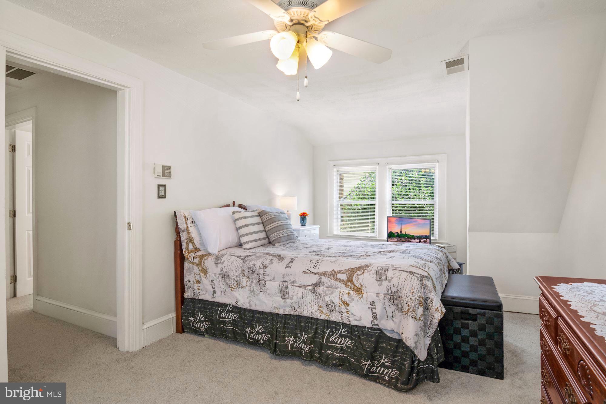 303 East Glebe Road Alexandria, VA 22305 - Photo 14 of 38 Master Bedroom