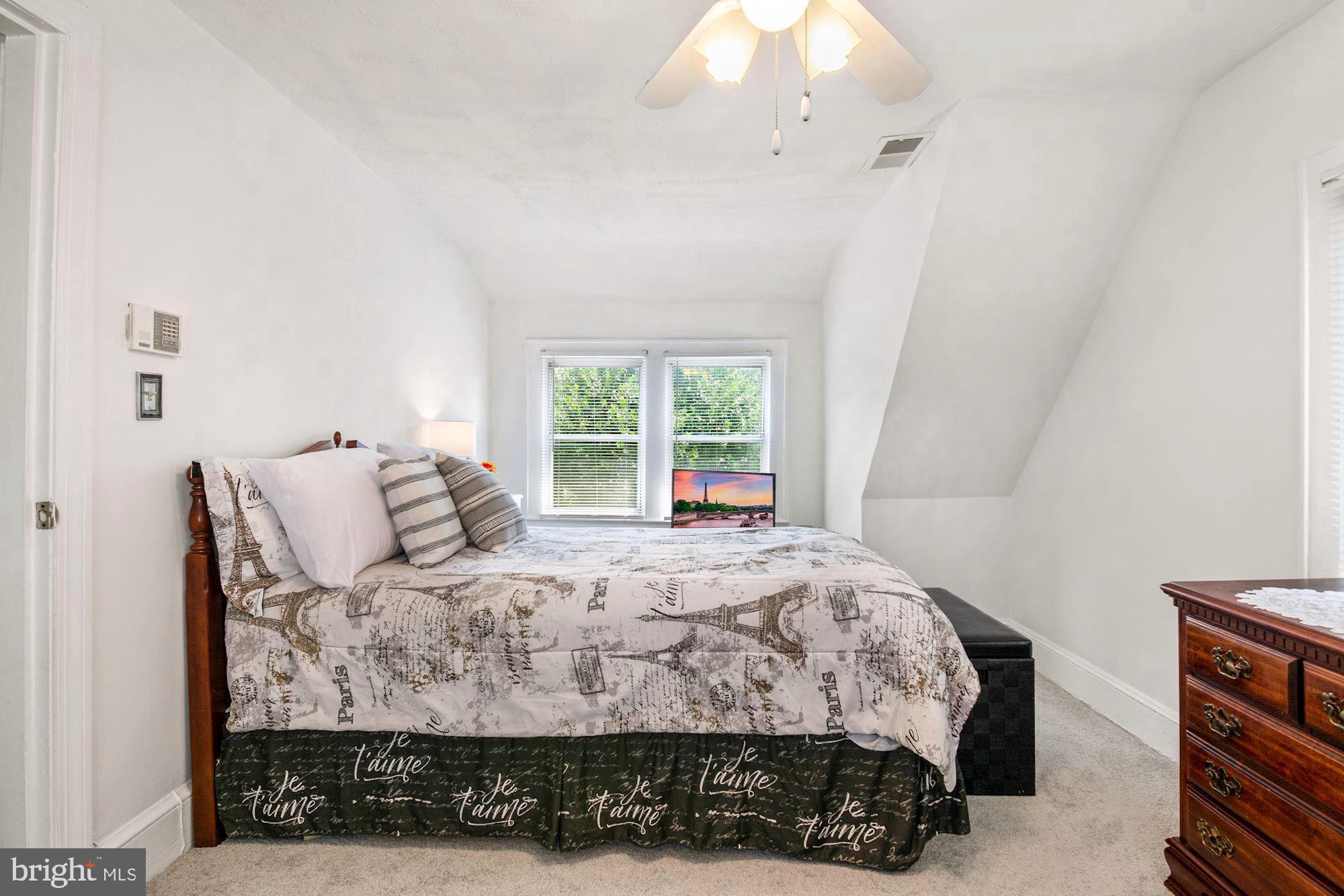303 East Glebe Road Alexandria, VA 22305 - Photo 15 of 38 Master Bedroom