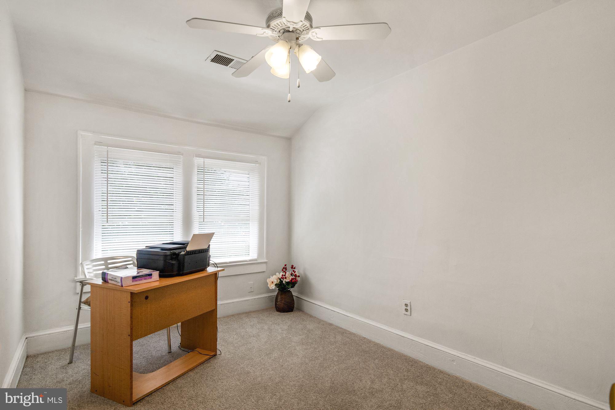 303 East Glebe Road Alexandria, VA 22305 - Photo 20 of 38 Second bedroom or home office