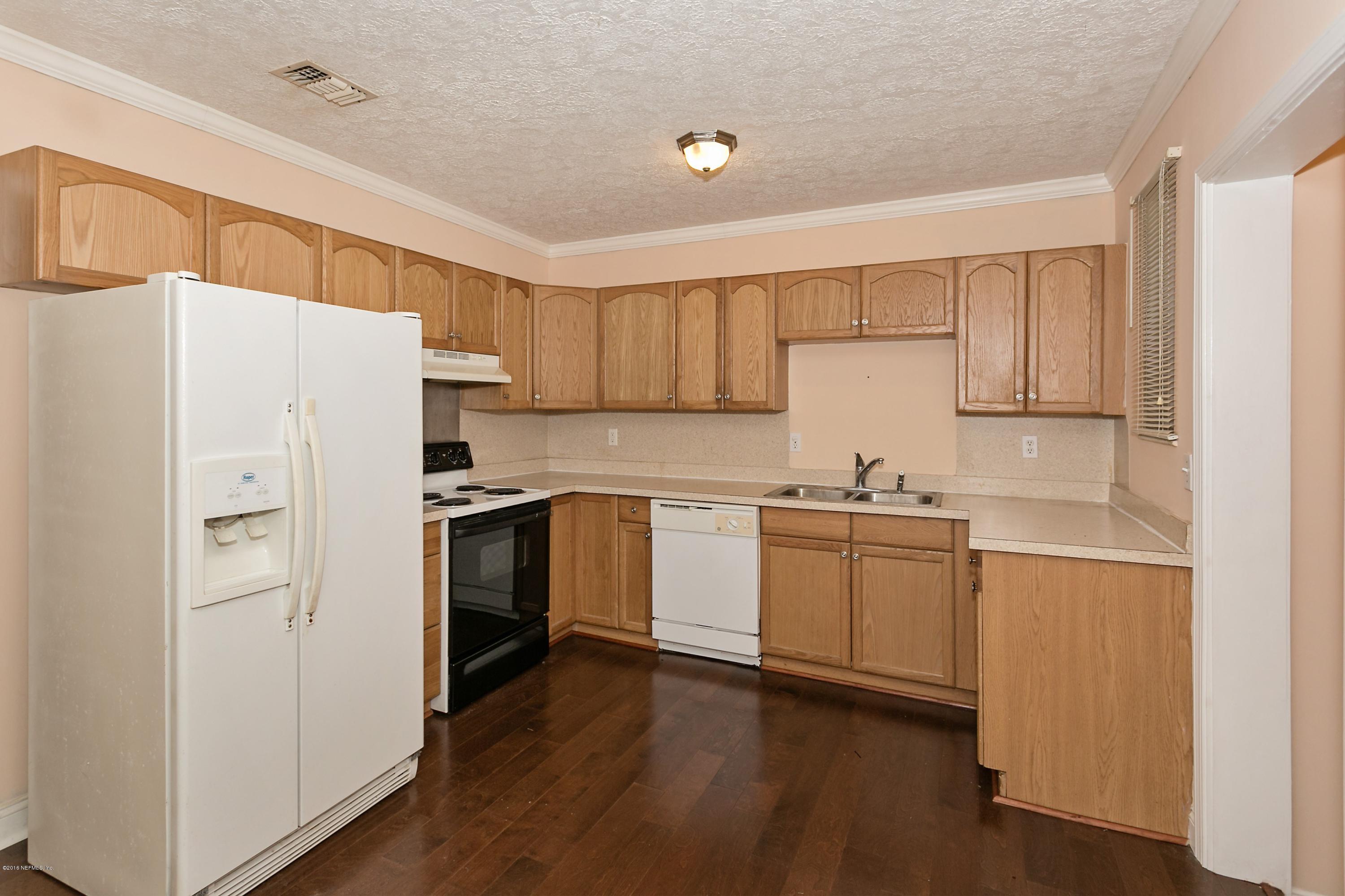 3313 Sheridan Road Jacksonville, FL 32207 - Photo 3 of 13 004_Kitchen