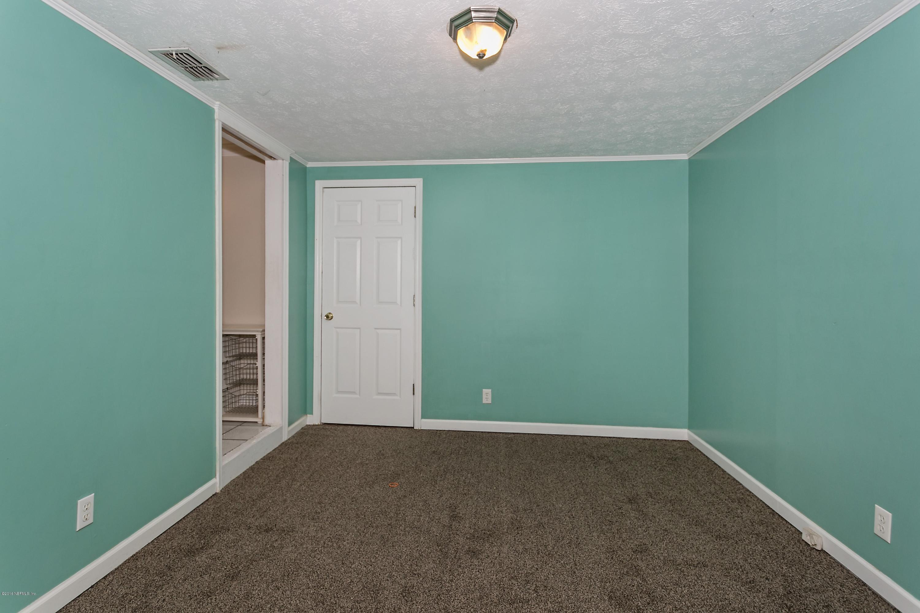 3313 Sheridan Road Jacksonville, FL 32207 - Photo 7 of 13 006_Bedroom