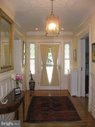 401 Woodlawn Road Baltimore, MD 21210 - Photo 14 of 29 Interior (General)