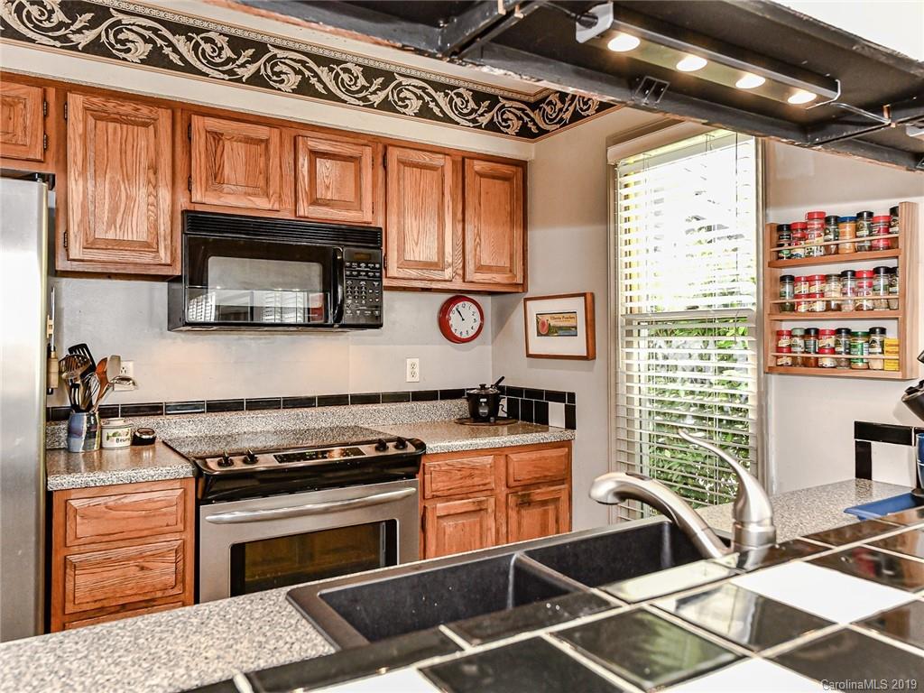 226 Queens Road, Unit 70 Charlotte, NC 28204 - Photo 14 of 34 Gallery Image 14
