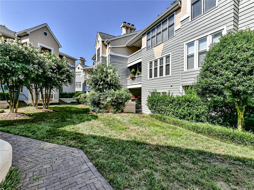 226 Queens Road, Unit 70 Charlotte, NC 28204 - Photo 33 of 34 Gallery Image 33