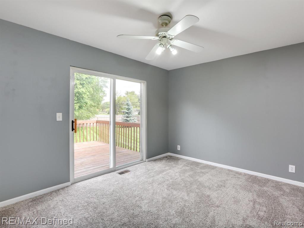 2989 Gravel Ridge Drive Rochester Hills, MI 48307 - Photo 12 of 31
