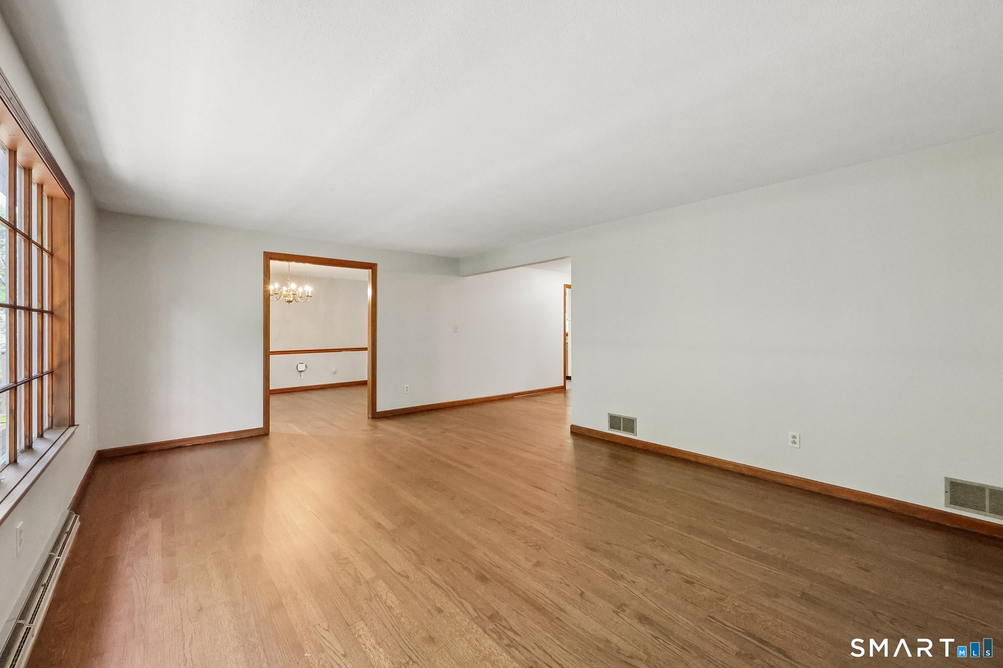439 Brewster Road Bristol, CT 06010 - Photo 12 of 40