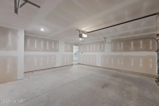 $2,250 | 4112 Ocracoke Court, New Bern, NC 28560