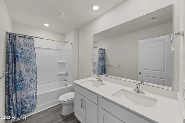 $2,250 | 4112 Ocracoke Court, New Bern, NC 28560