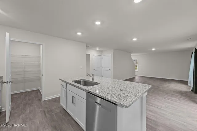 $2,250 | 4112 Ocracoke Court, New Bern, NC 28560