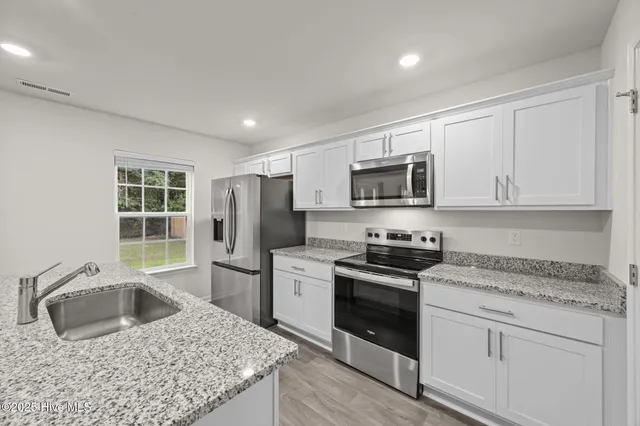 $2,250 | 4112 Ocracoke Court, New Bern, NC 28560