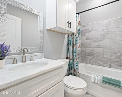 $344,000 | 203 Olivewood Drive, Lafayette, LA 70508