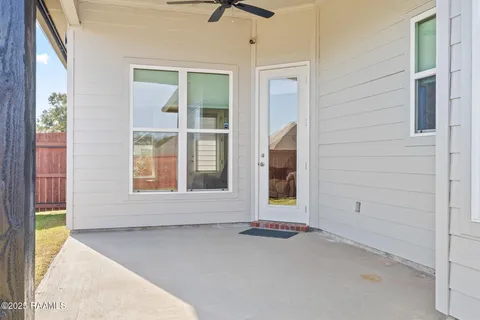 $344,000 | 203 Olivewood Drive, Lafayette, LA 70508