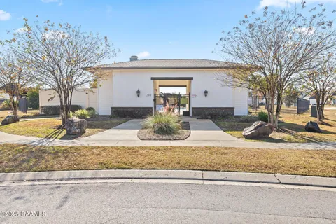 $344,000 | 203 Olivewood Drive, Lafayette, LA 70508