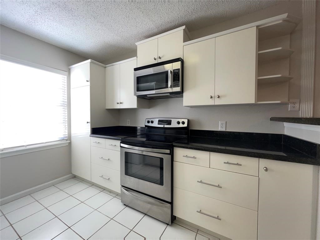 1502 Heights Boulevard, Unit 2 Houston, TX 77008 - Photo 2 of 11