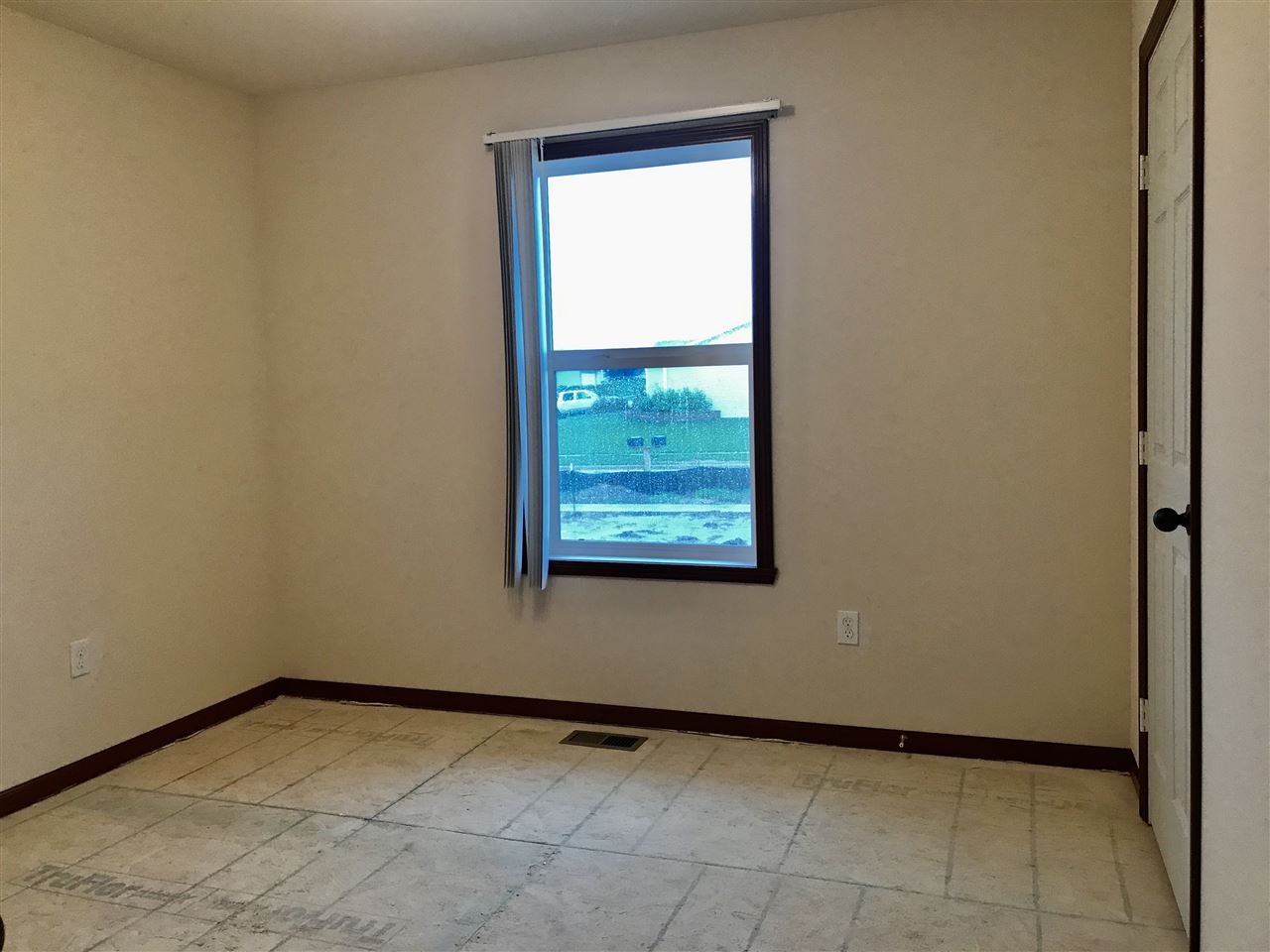 6915 Winterberry Road Loves Park, IL 61111 - Photo 13 of 15 a view of a small space with window