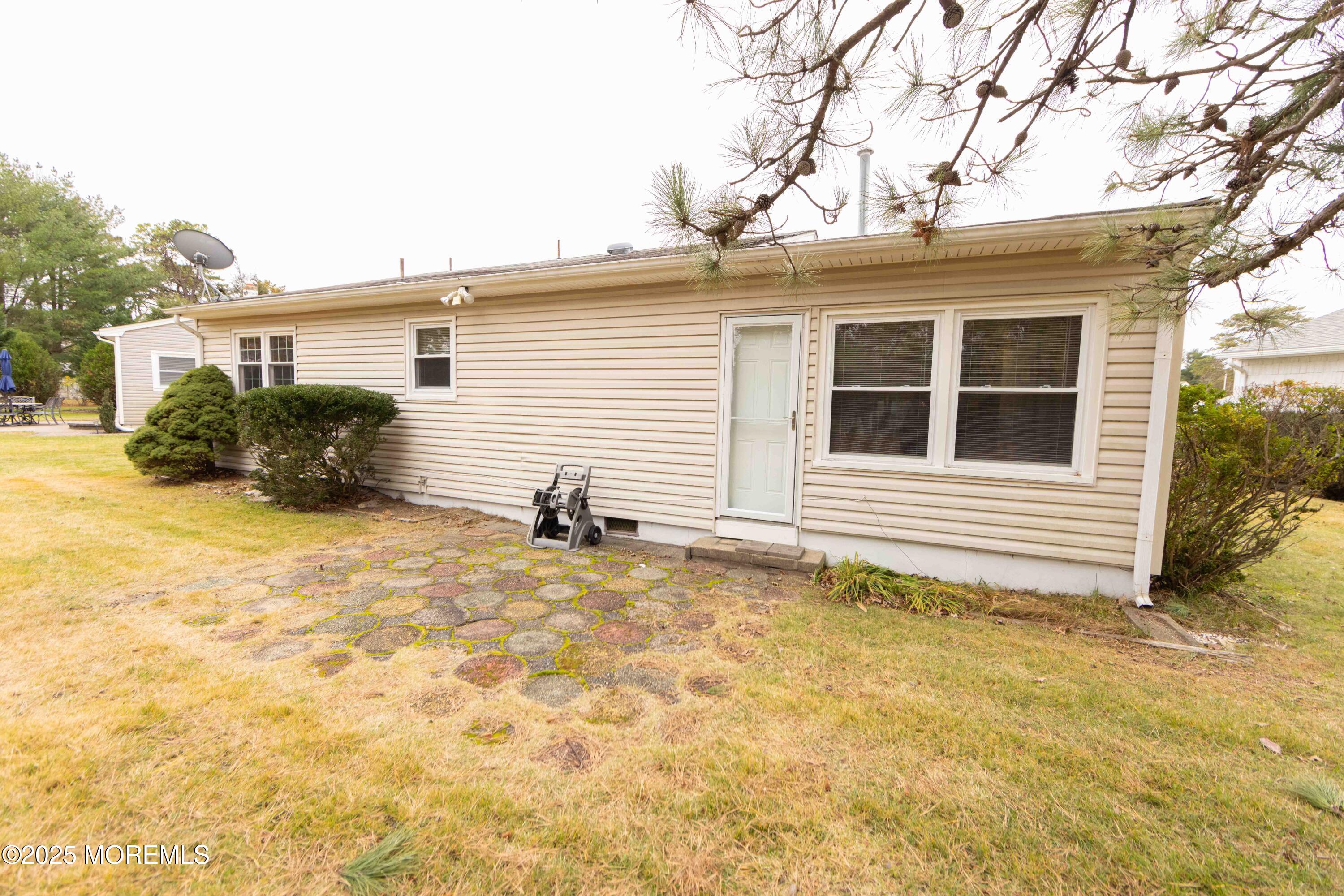 31 Southampton Road Toms River, NJ 08757 - Photo 11 of 14 a house with trees in the background