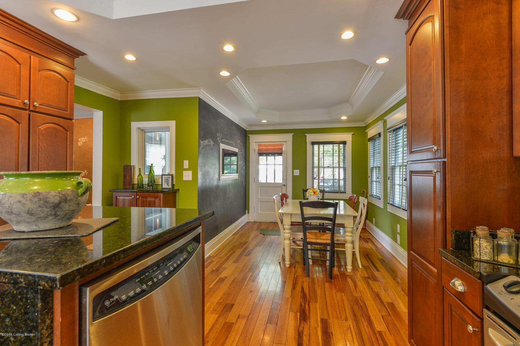 4613 Blenheim Road Louisville, KY 40207 - Photo 22 of 43 24